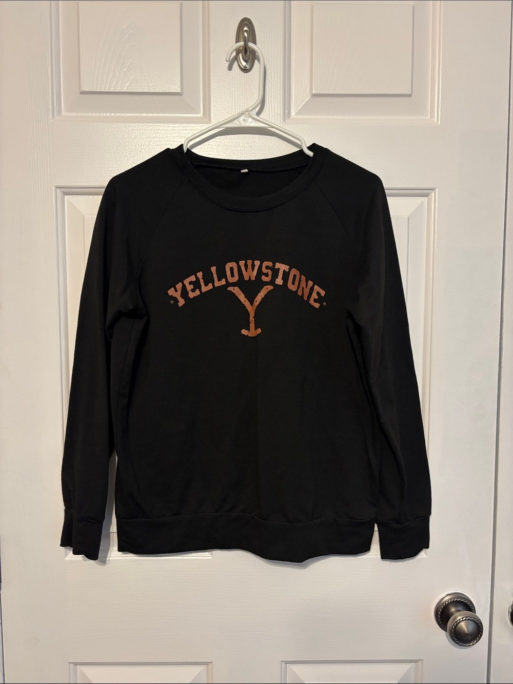 Women's Yellowstone Dutton Ranch Logo Fleece Crewneck Sweatshirt Black
